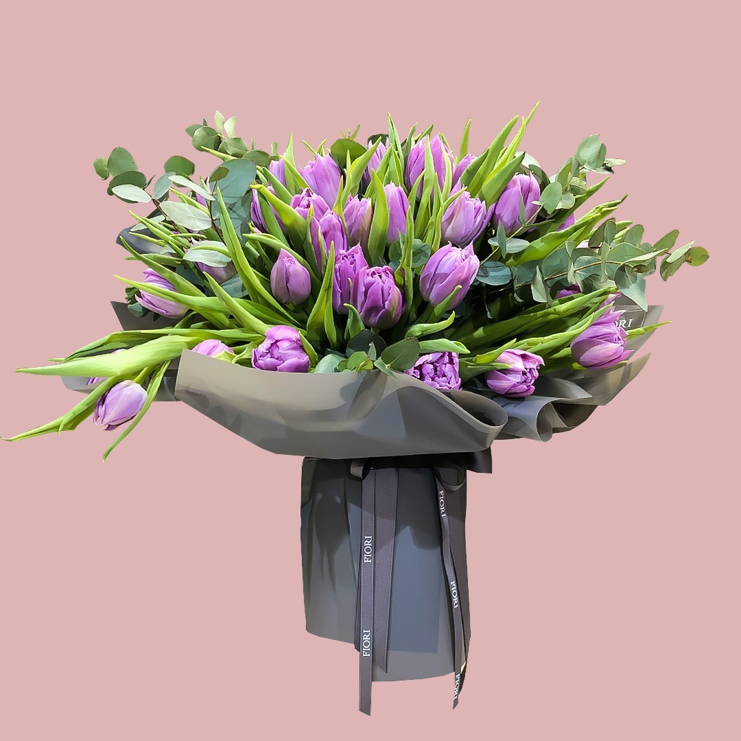

Букет из свежих цветов Рurple FIORI