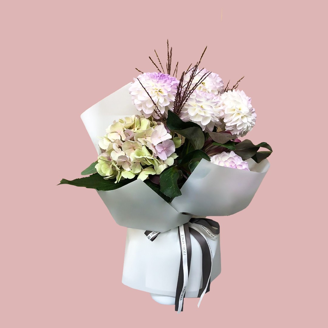 

Букет из свежих цветов Вlanco FIORI