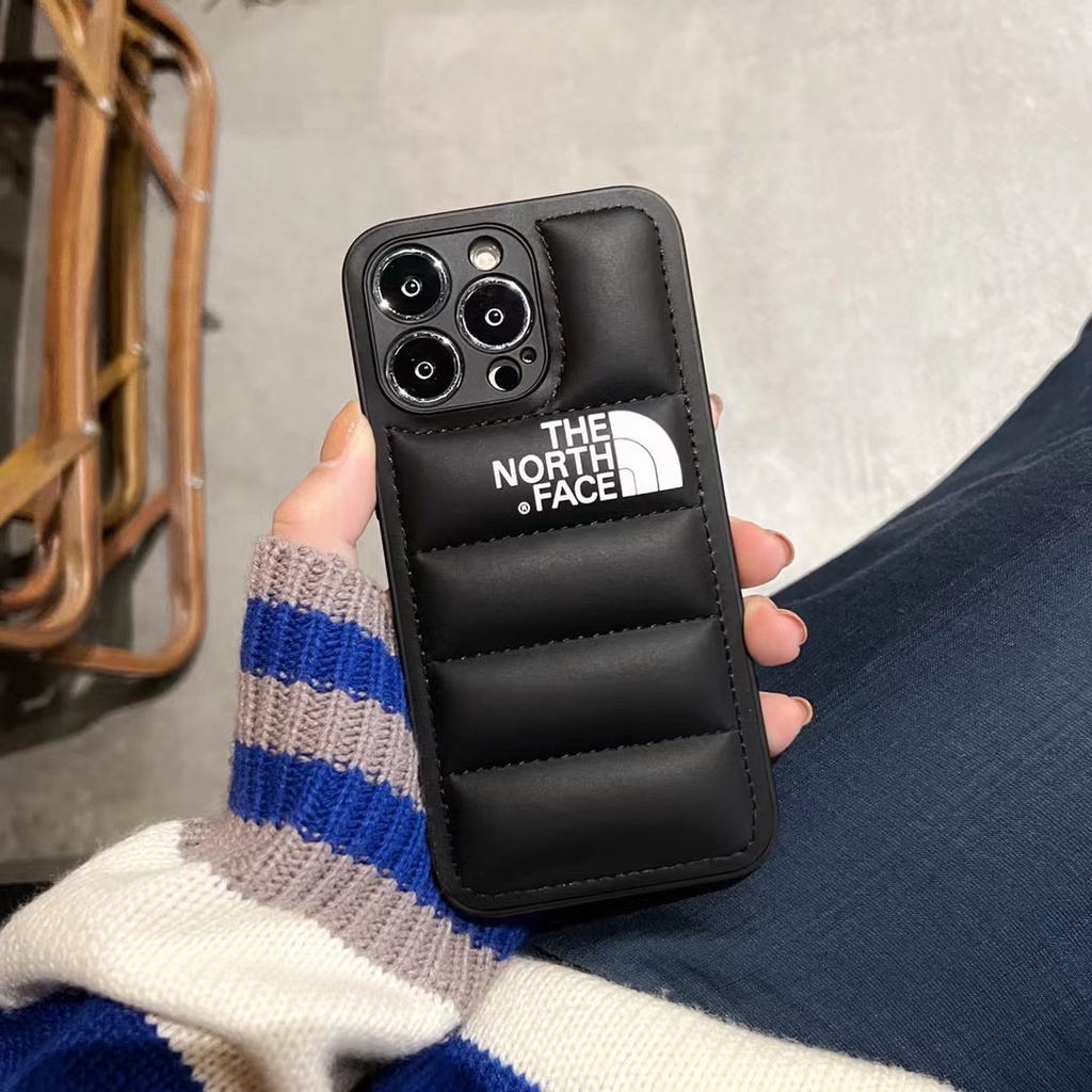 

Пуферный чехол-пуховик TNF для iPhone 12 Черный