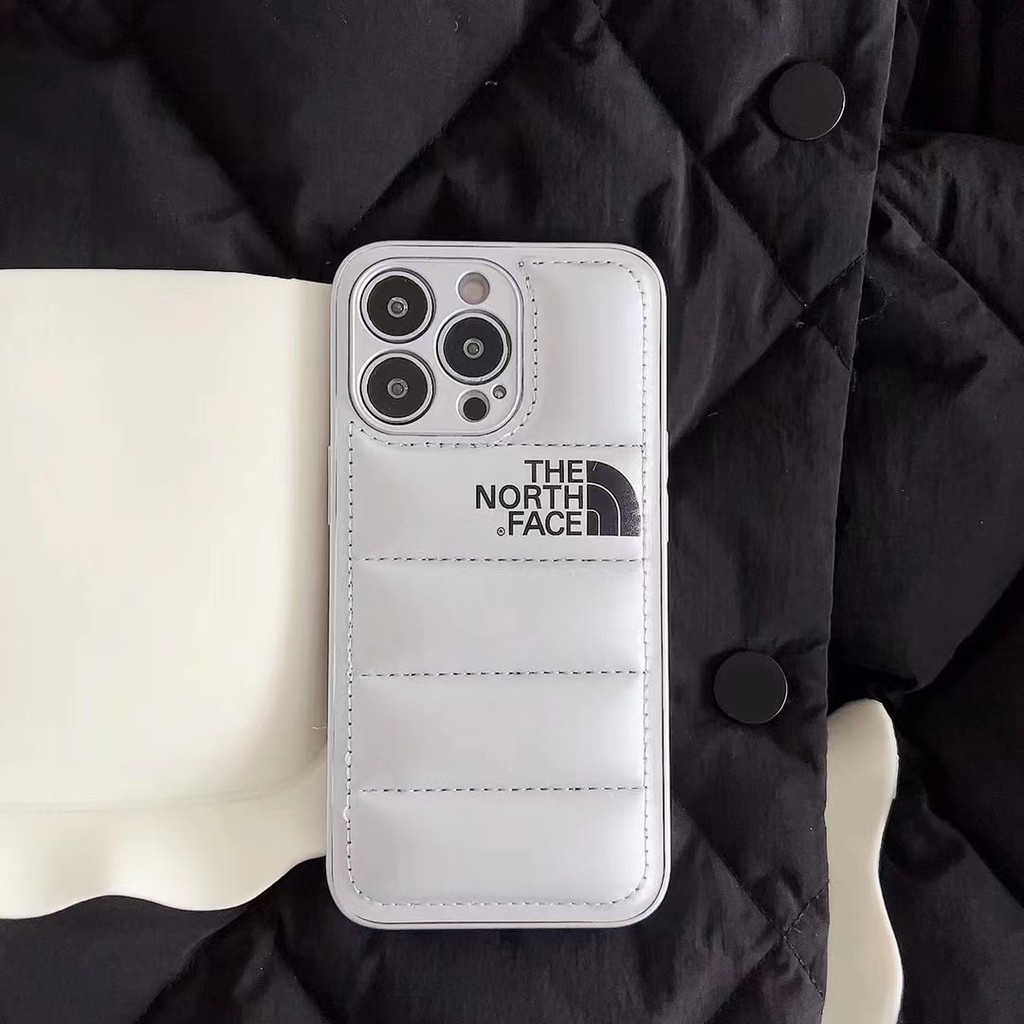 

Пуферный чехол-пуховик TNF для iPhone 12 Pro Max Серебристый
