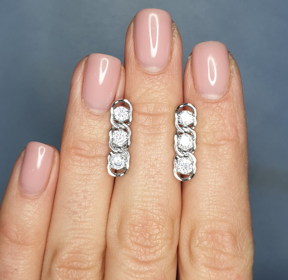 

Сережки серебряные "Арабка с камнями" 3,8 г