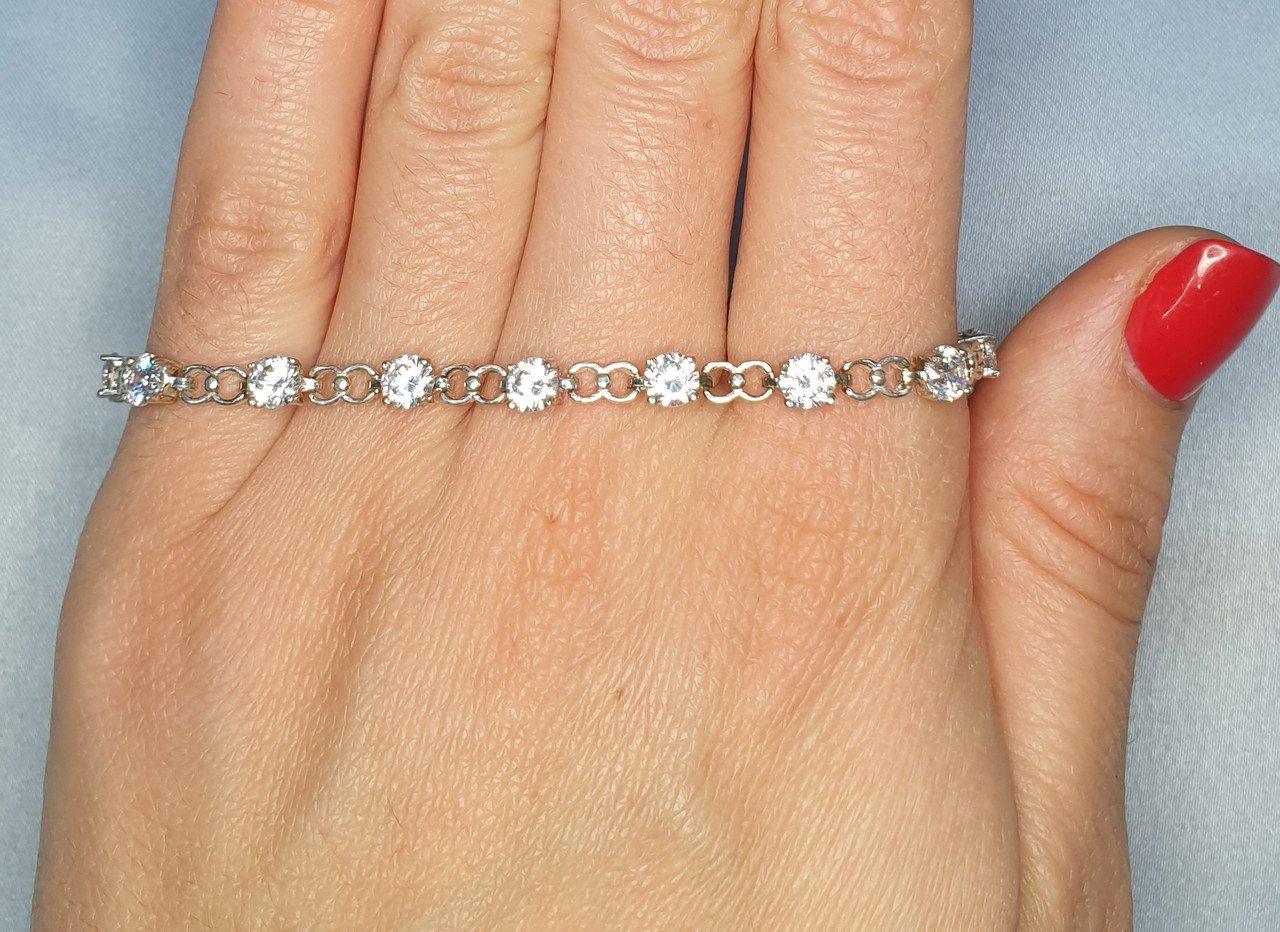 

Браслет серебряный с кубическим цирконием 7,68 г