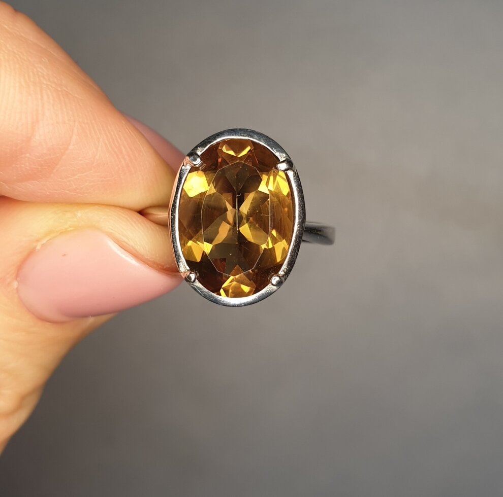 

Кольцо серебряное с султанитом 17.5 5,51 г