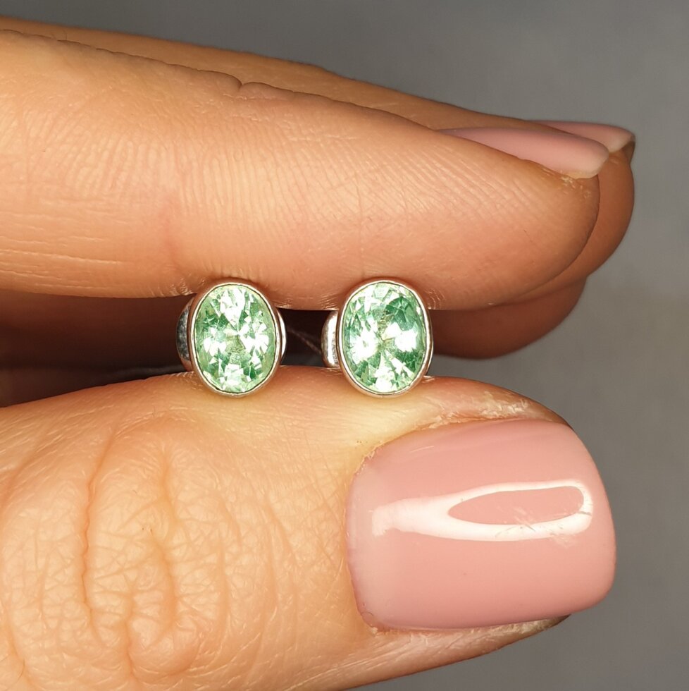 

Сережки серебряные с аквамарином 2,52 г