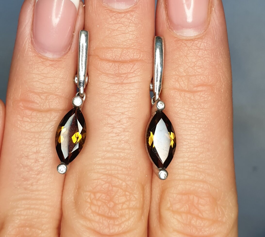 

Сережки серебряные с цитрином и кубическим цирконием 4,3 г