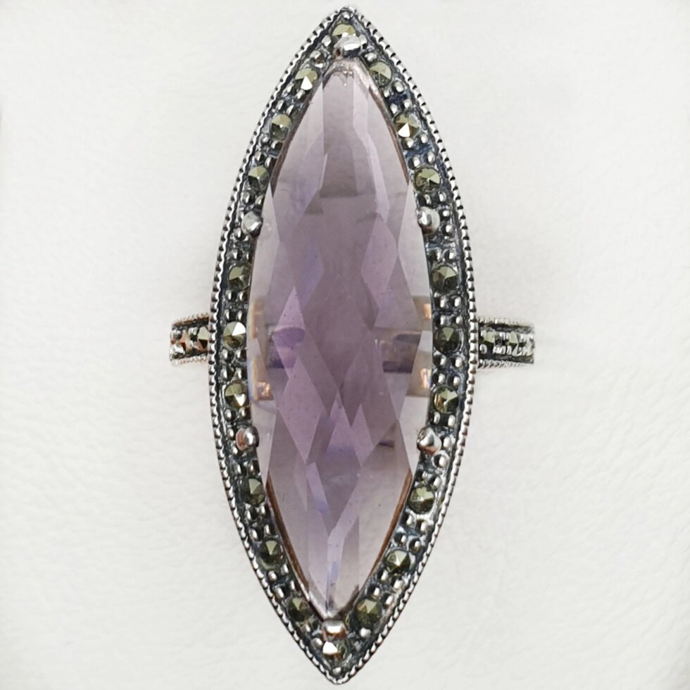 

Кольцо серебряное с аметистом 19 8,31 г