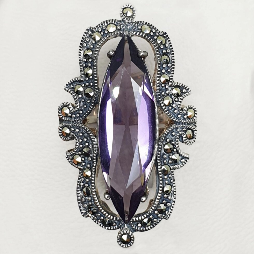 

Кольцо серебряное с аметистом 20 12,07 г