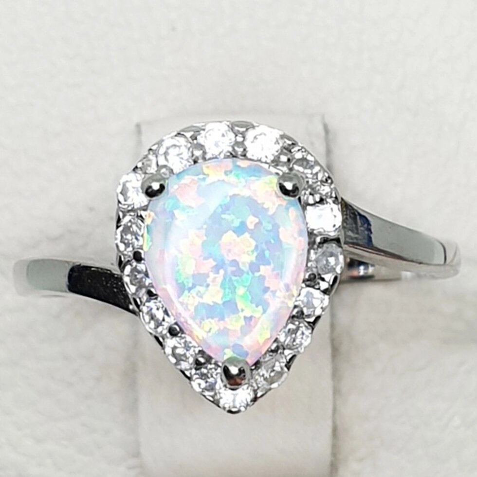 

Кольцо серебряное с опалом 16,5 2,51 г