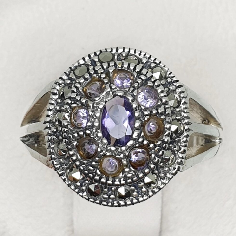 

Кольцо серебряное с аметистом 17 4,1 г