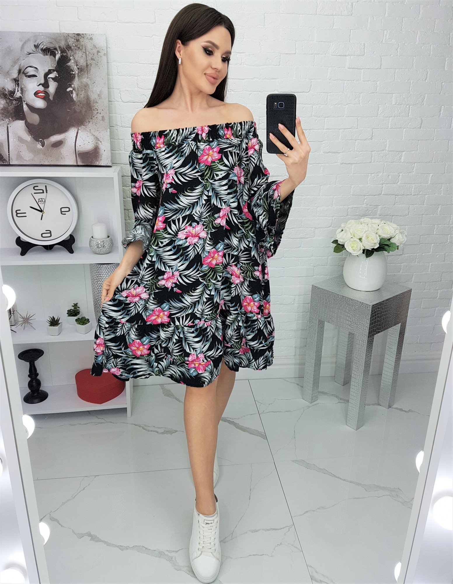

Сарафан REMISE STORE V321 S черный тропический принт