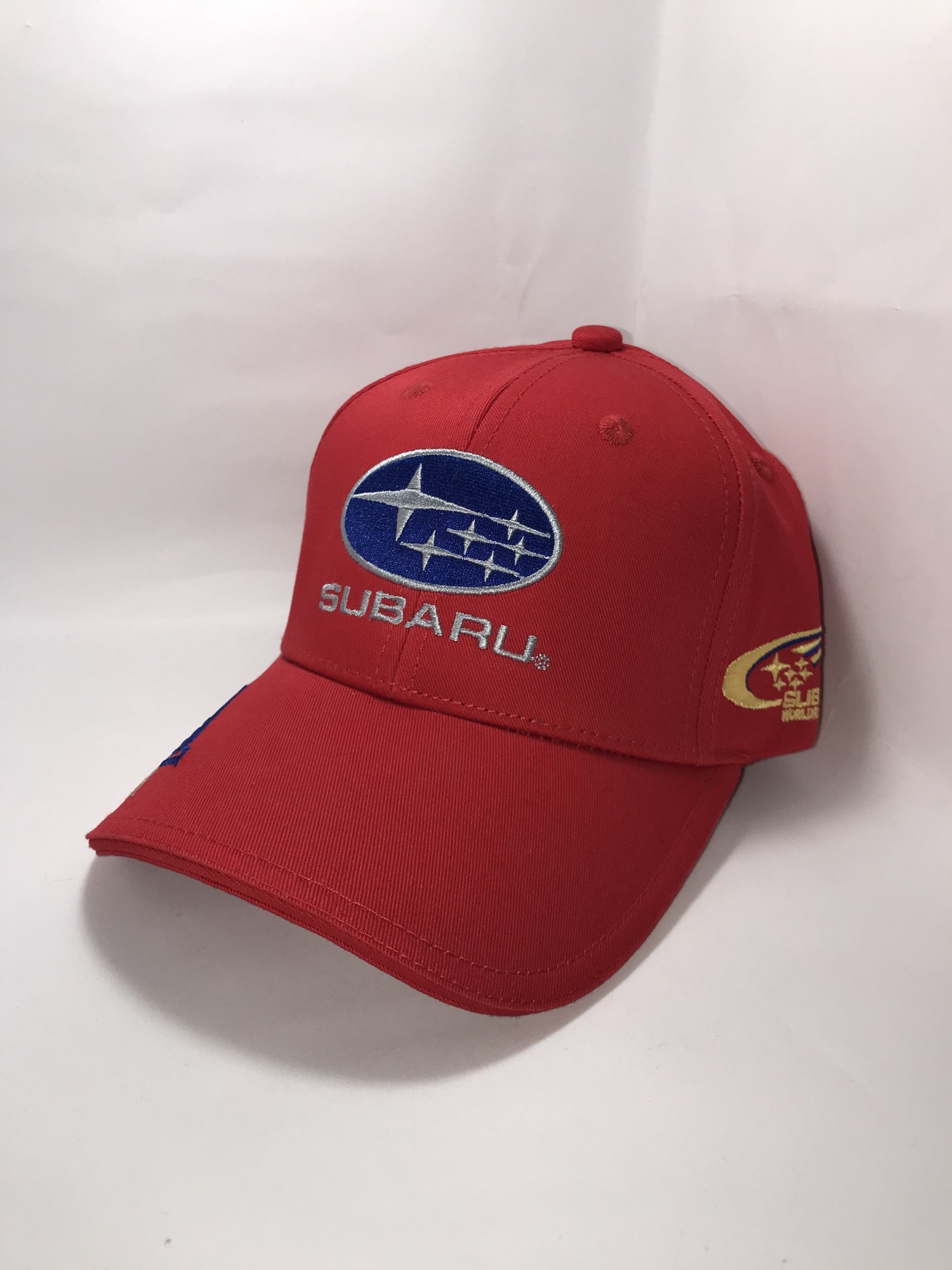 

Кепка Subaru Красная