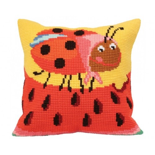 

Подушка для вышивания крестом Collection D'Art 5022 "Mrs. Crunchy Critter"