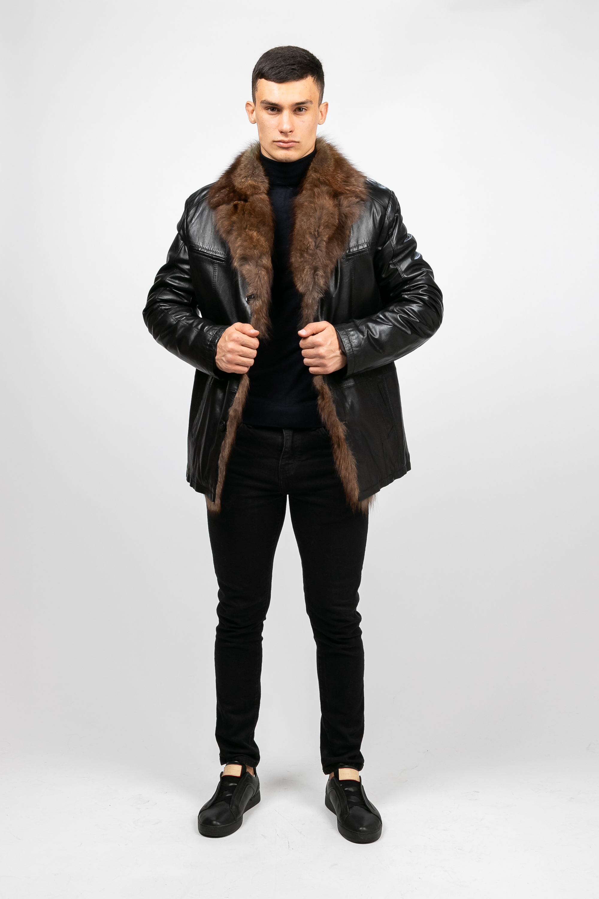

Дубленка PARKA+ 00492 с изысканным воротником Чорний, Дубленка PARKA+ 00492 с изысканным воротником Чорний 48
