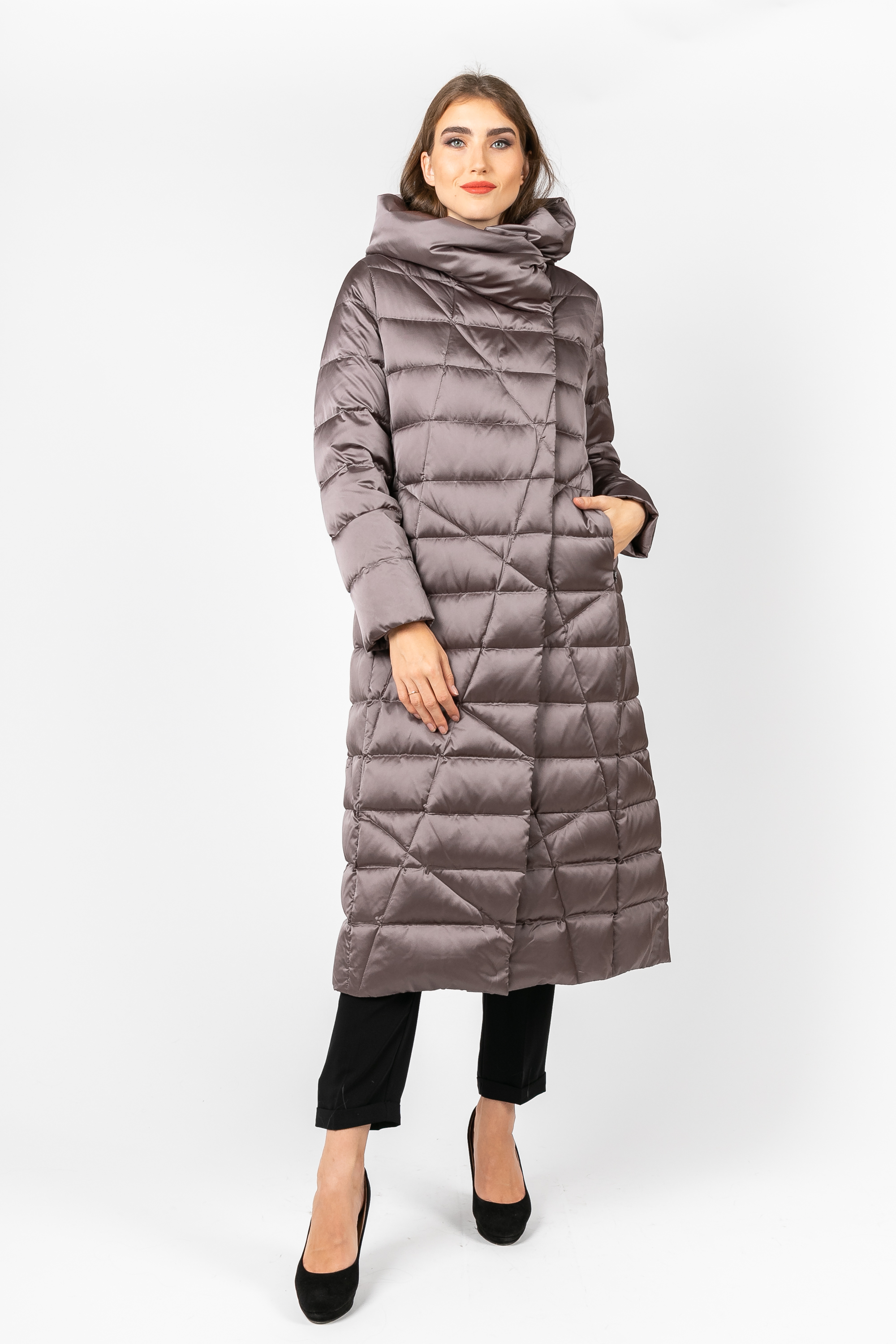 

Удлиненный пуховик PARKA+ 02042 с капюшоном Сірий 50