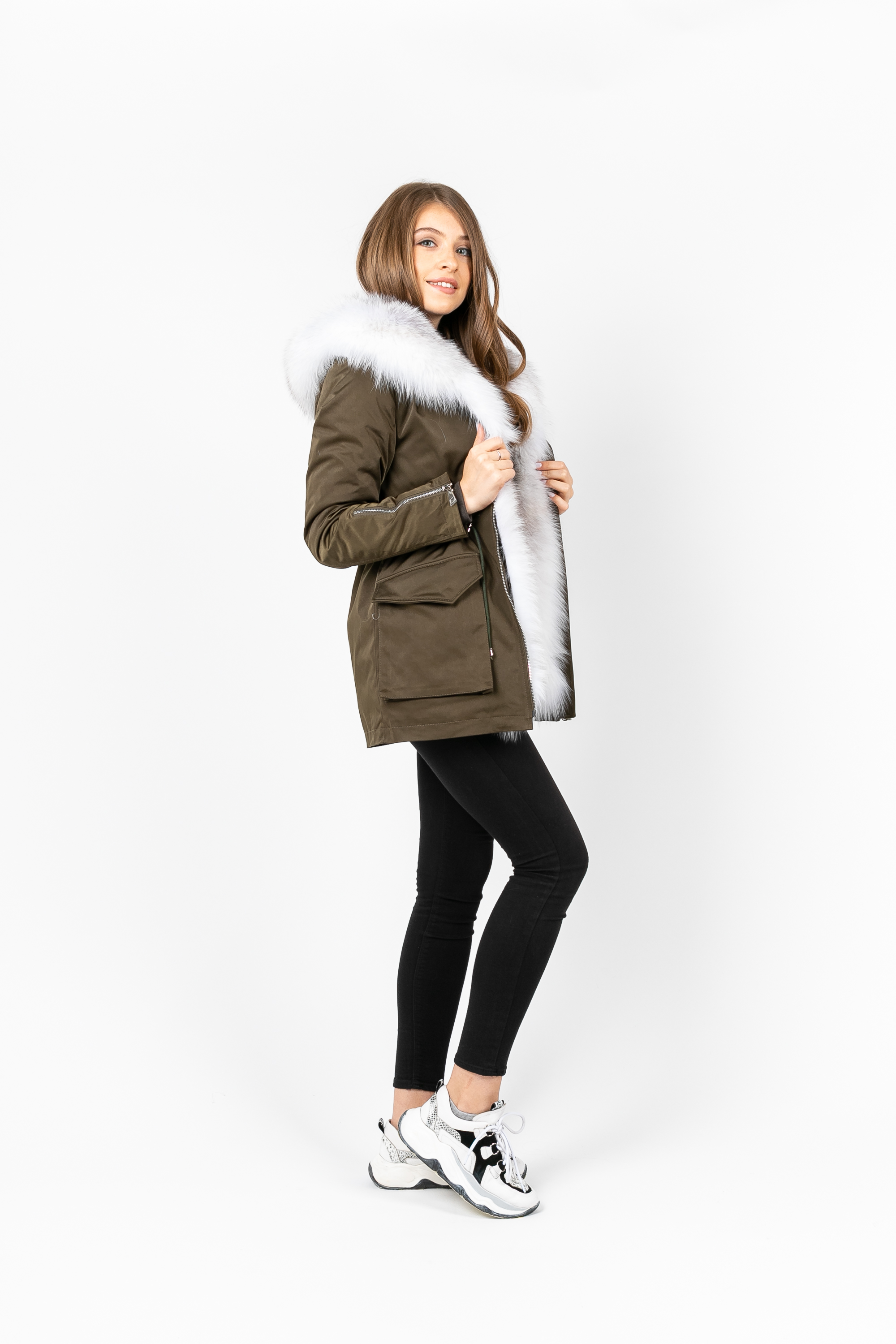 

Укороченная парка PARKA+ 02048 с расстёгивающимся капюшоном Хакі, Укороченная парка PARKA+ 02048 с расстёгивающимся капюшоном Хакі 44