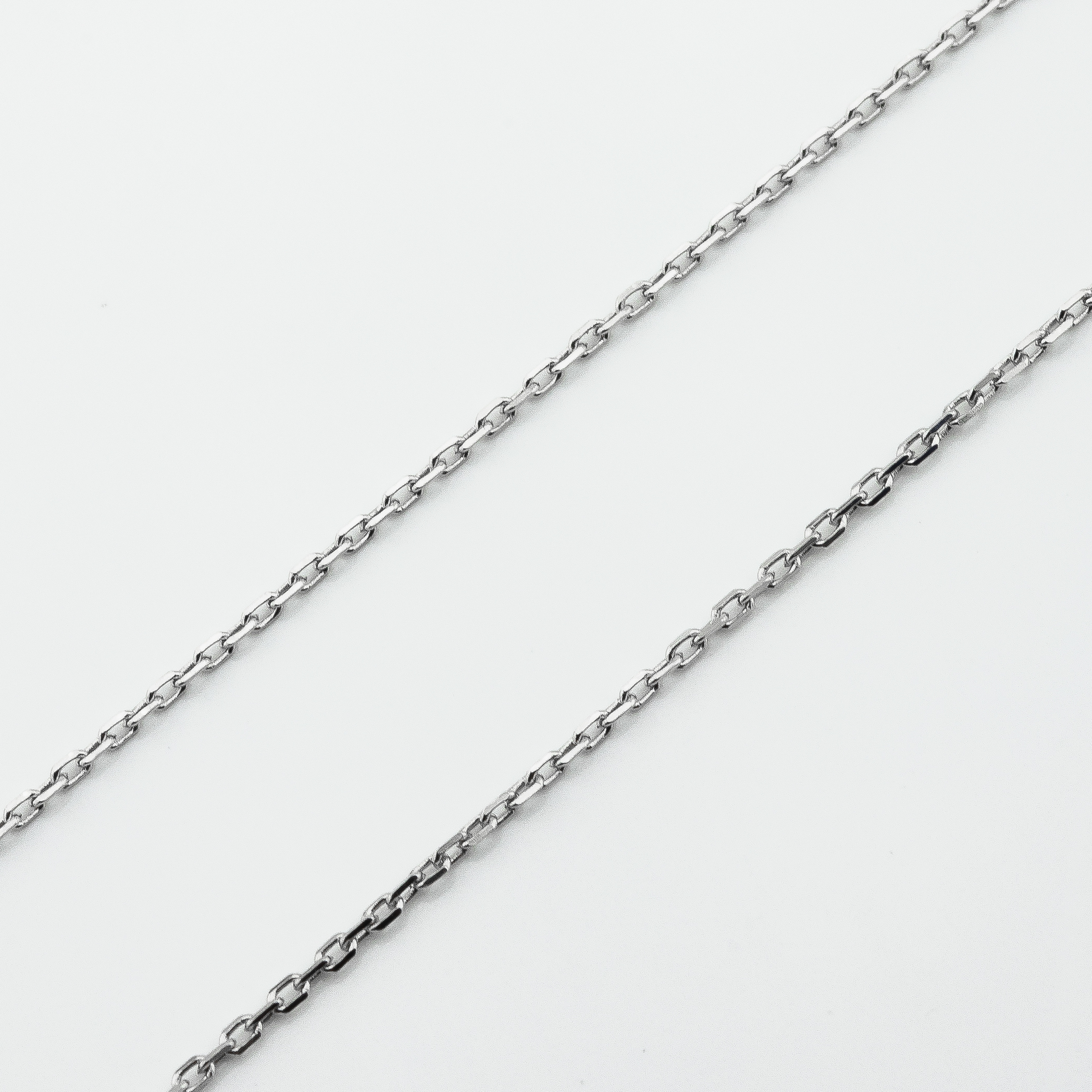 

Серебряная цепочка плетение Якорное (1,3 мм) k23376-0404p3 Диамант, 45 размер