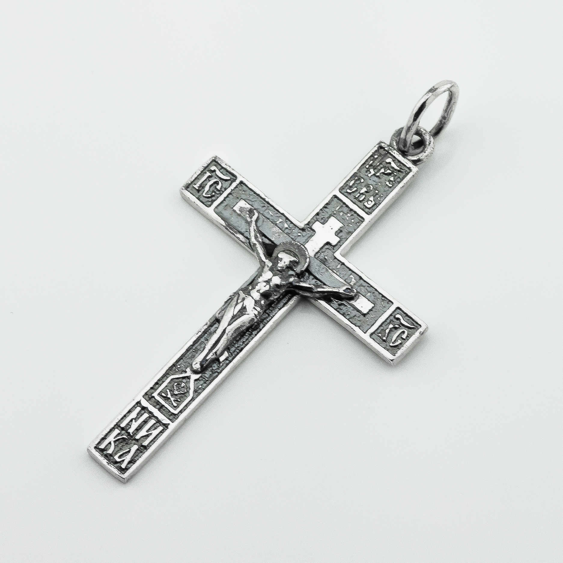 

Серебряный крестик с распятием p13993-0262 Диамант