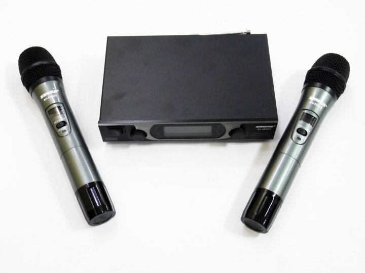 

Радиосистема Shure SH-600G2 база с LCD дисплеем и 2 микрофонами универсальный беспроводной вокальный микрофон