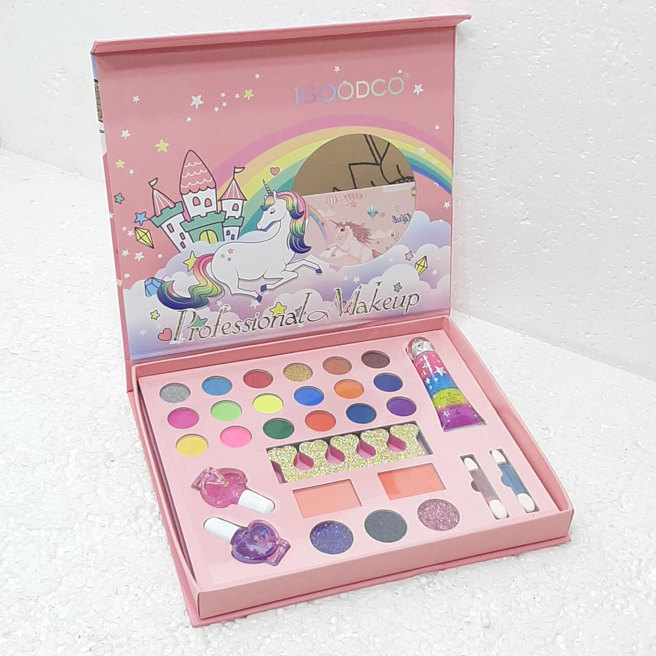 

Набор детской косметики 29 в 1 коробка на магнитике 72 LK2805 A-Toys (LK2805)
