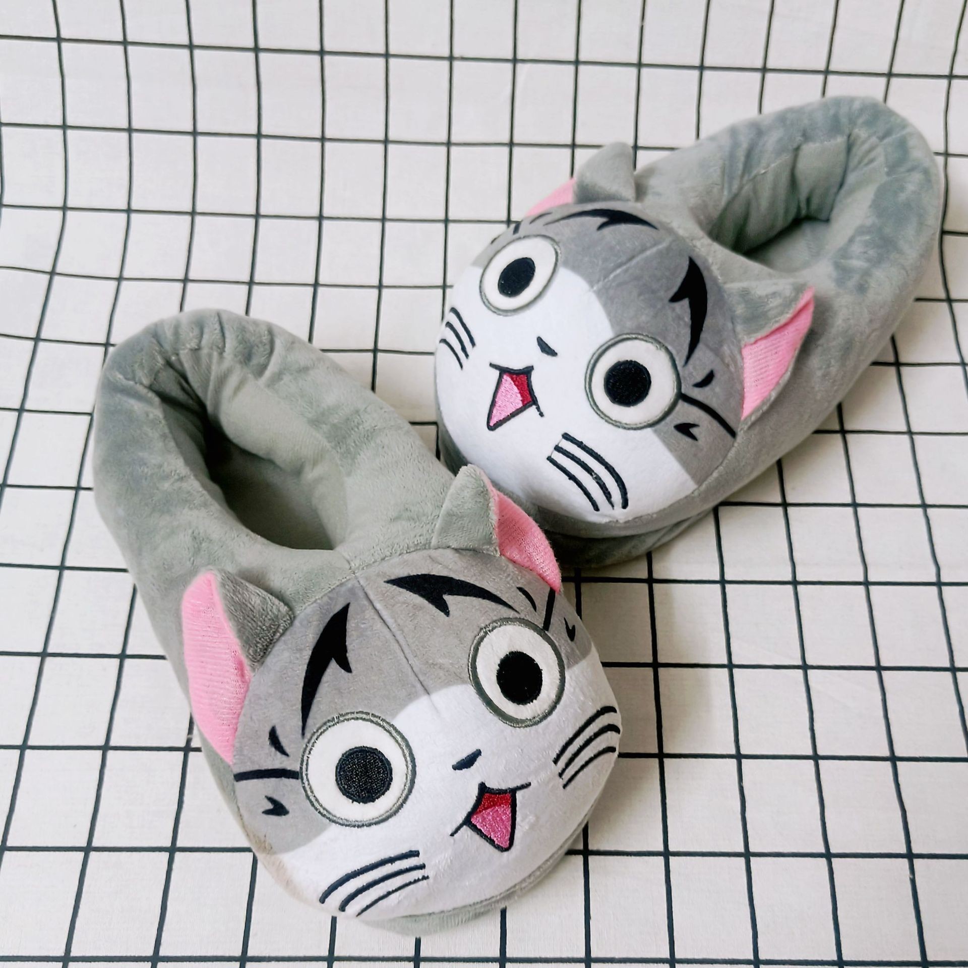 

Тапочки игрушки кигуруми Kigurumi Кот Чи Домашние Плюшевые Тканевые Мужские Серый 38-42 (3015/3)