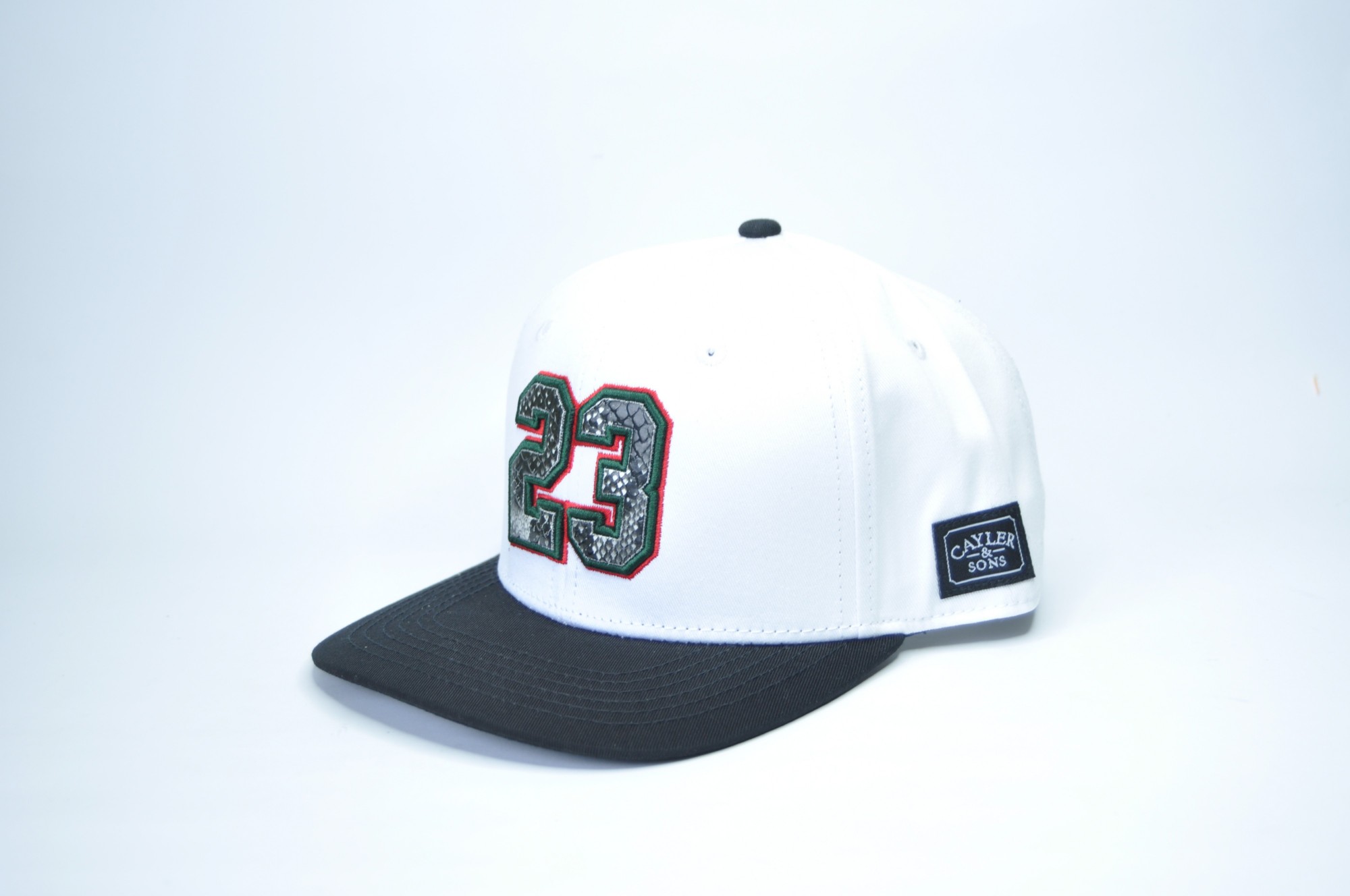 

Чоловіча бейсболка snapback SM105