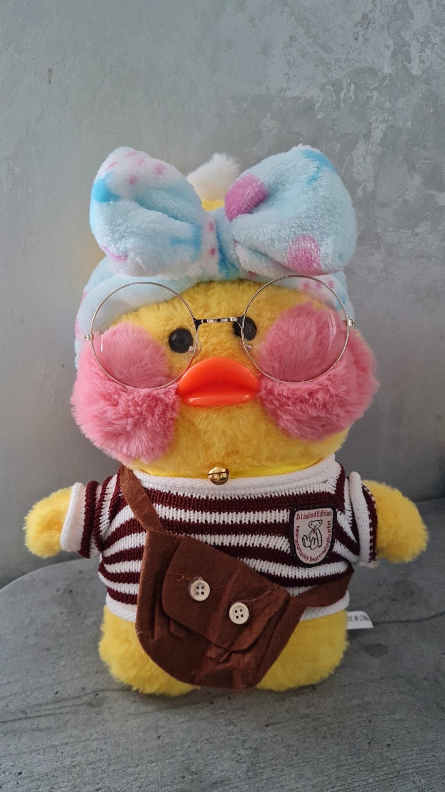 

Мягкая игрушка Плюшевая Лалафанфан Уточка Lalafanfan Duck в одежде 29 см желтый голубой