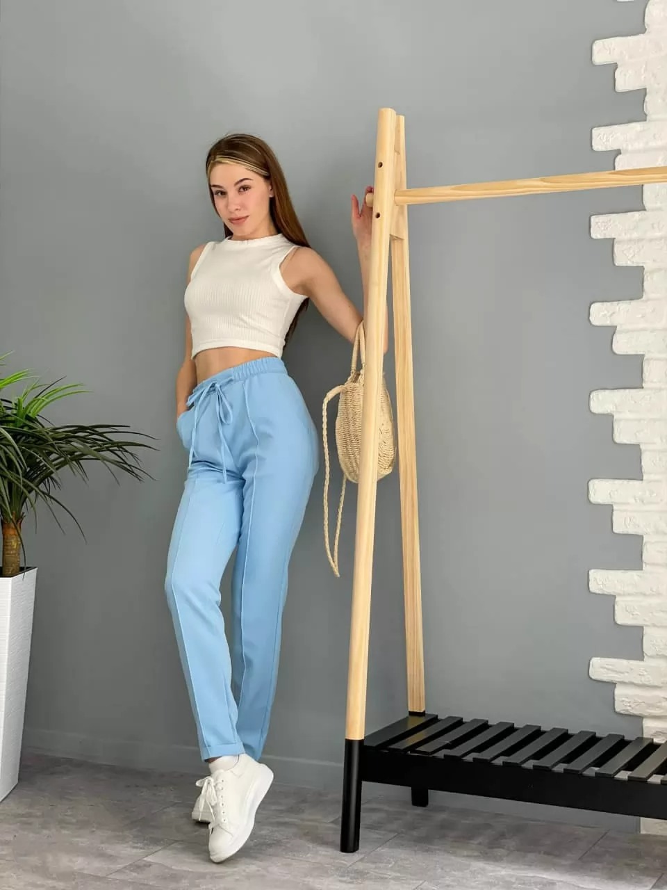 

Fashions • Брюки с высокой посадкой Indigo Fashions  голубой (140-фг, Fashions • Брюки с высокой посадкой Indigo Fashions 42 голубой (140-фг)