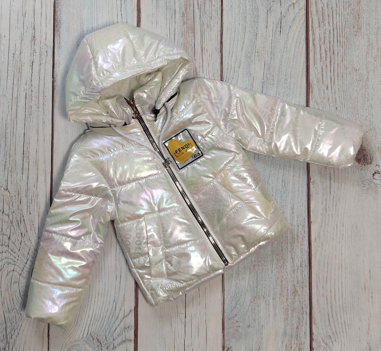 

Детская демисезонная куртка для девочки белая жемчужная 4-5 лет 110р