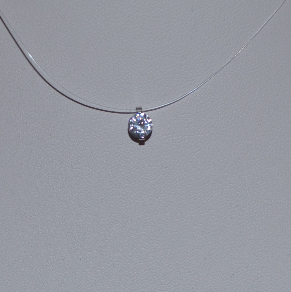 

Колье циркон на леске 40см