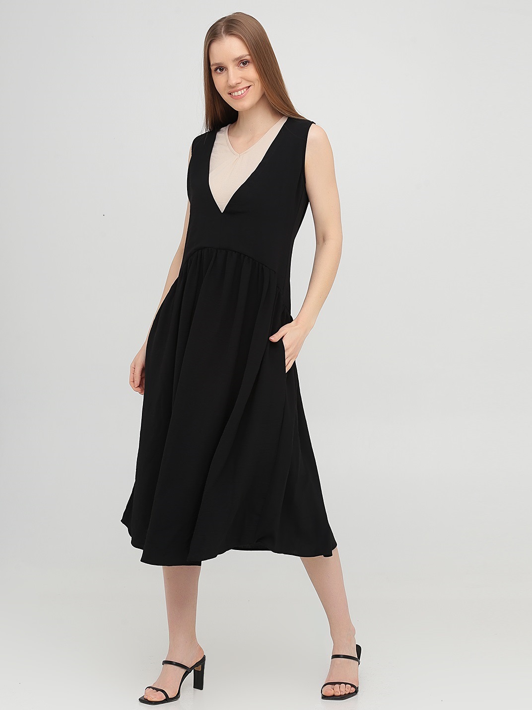 

Кэжуал платье клеш однотонное BEBE PLUS 24840  Черный, Кэжуал платье клеш однотонное BEBE PLUS 24840 S Черный