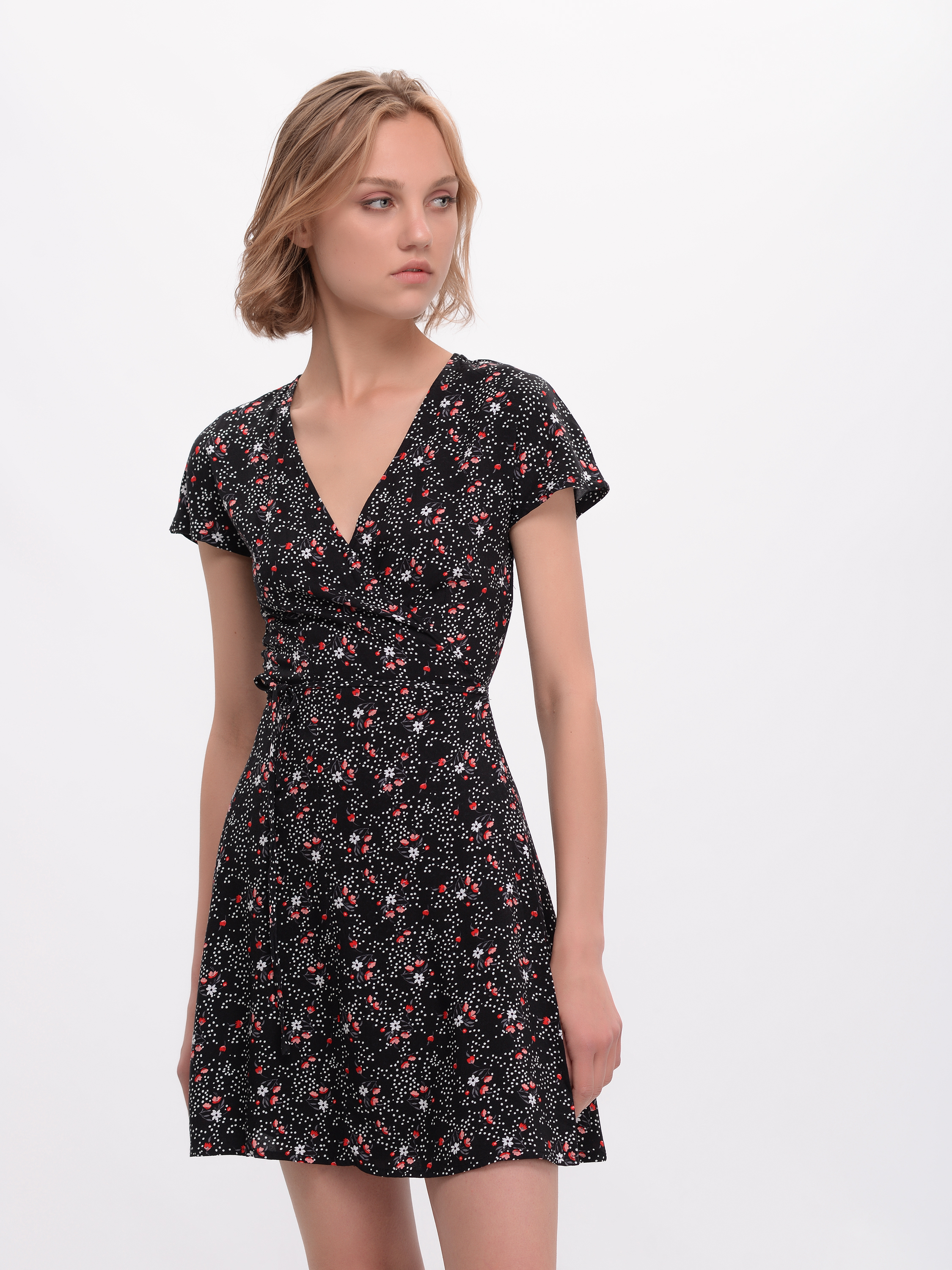 

Платье H&M 3hm05300190  Черное, Платье H&M 3hm05300190 34 Черное