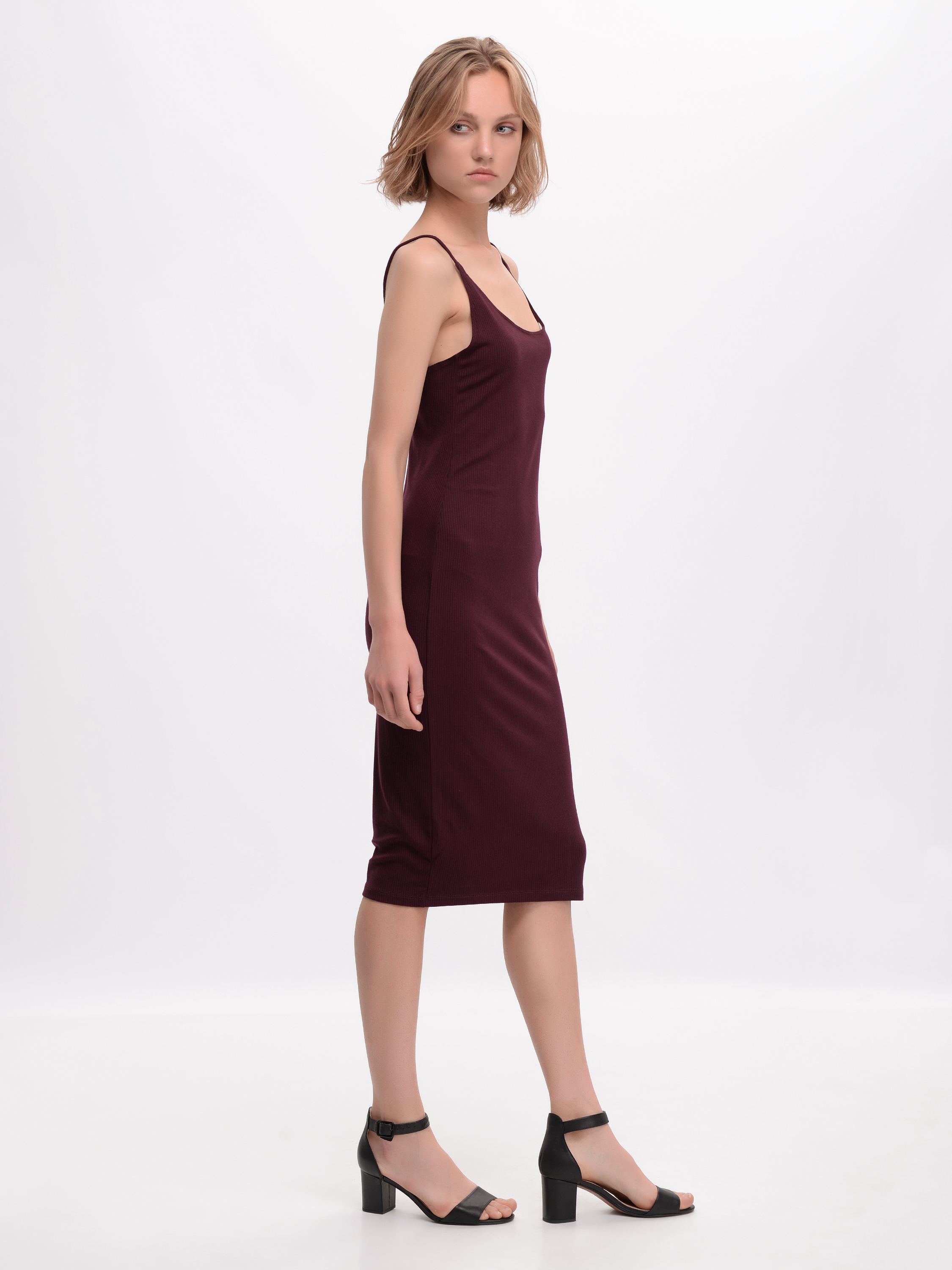 

Платье H&M 3hm05300193  Бордовое, Платье H&M 3hm05300193 S Бордовое