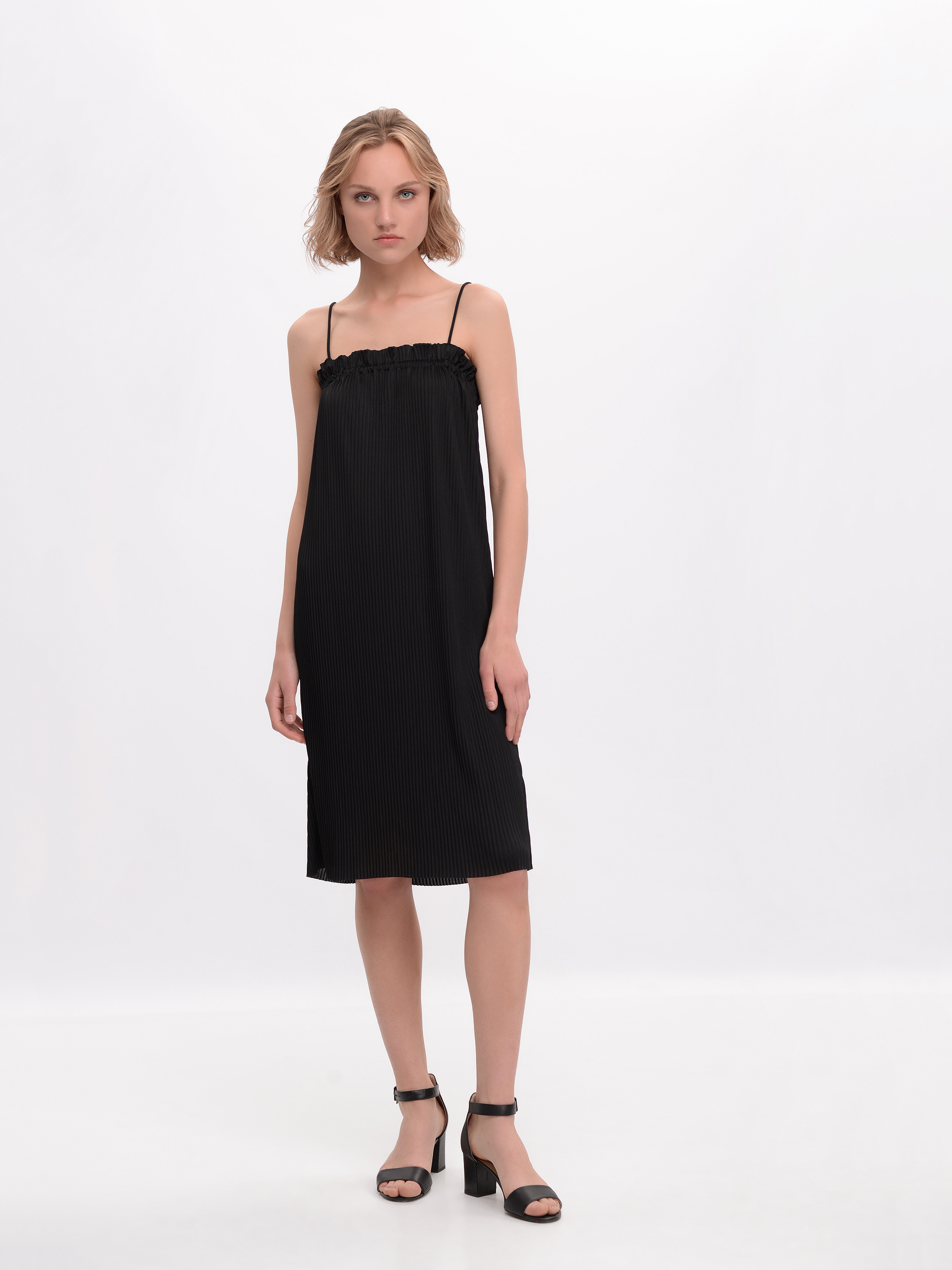 

Платье H&M 3hm05300195  Черное, Платье H&M 3hm05300195 S Черное