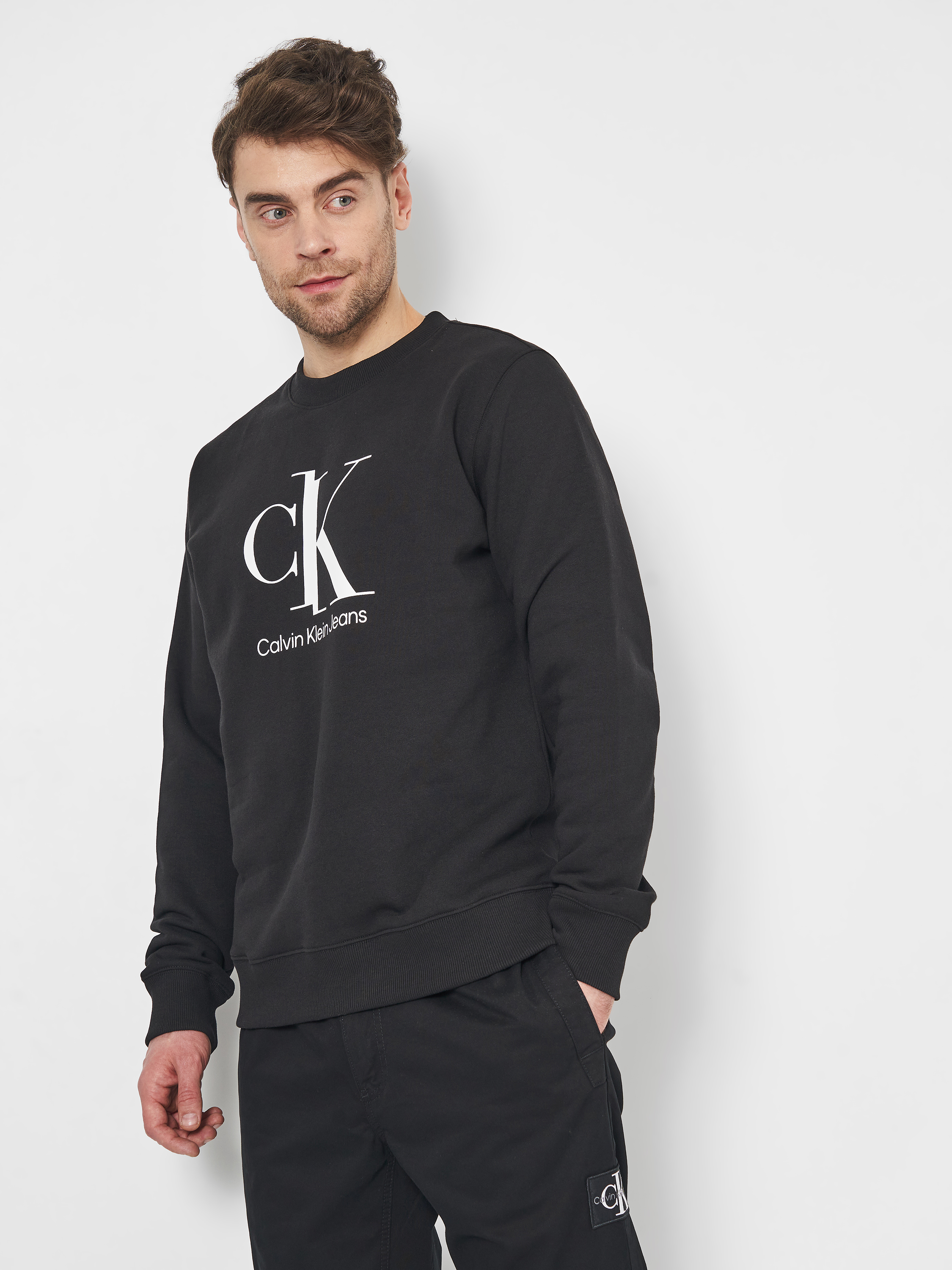 

Свитшот Calvin Klein Jeans Spliced Ck Center Chest Cn J30J319944-BEH  Ck Black/Ck Black, Свитшот Calvin Klein Jeans Spliced Ck Center Chest Cn J30J319944-BEH XL Ck Black/Ck Black