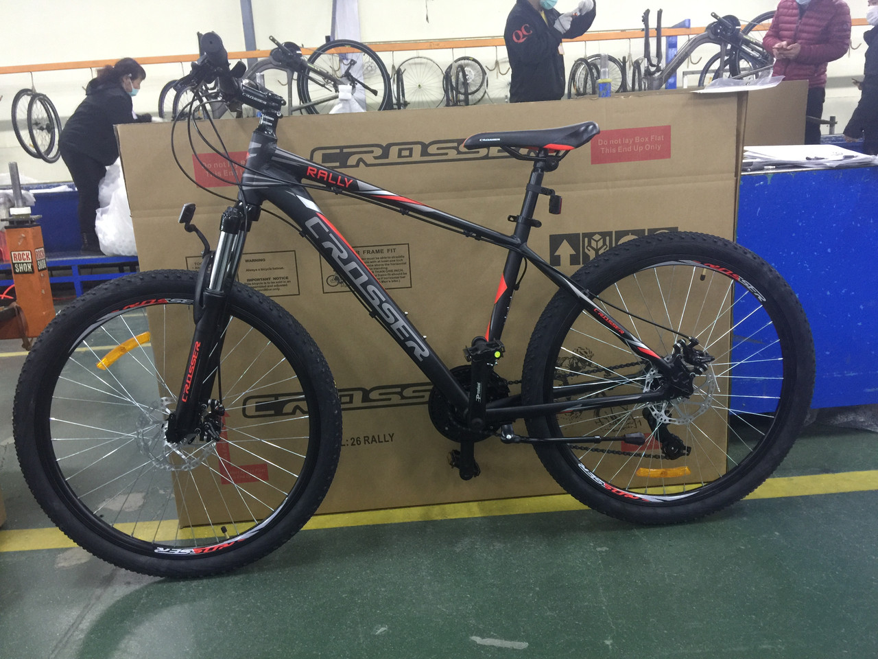 

Горный велосипед Crosser Raly 26" (рама 17) черно-красный