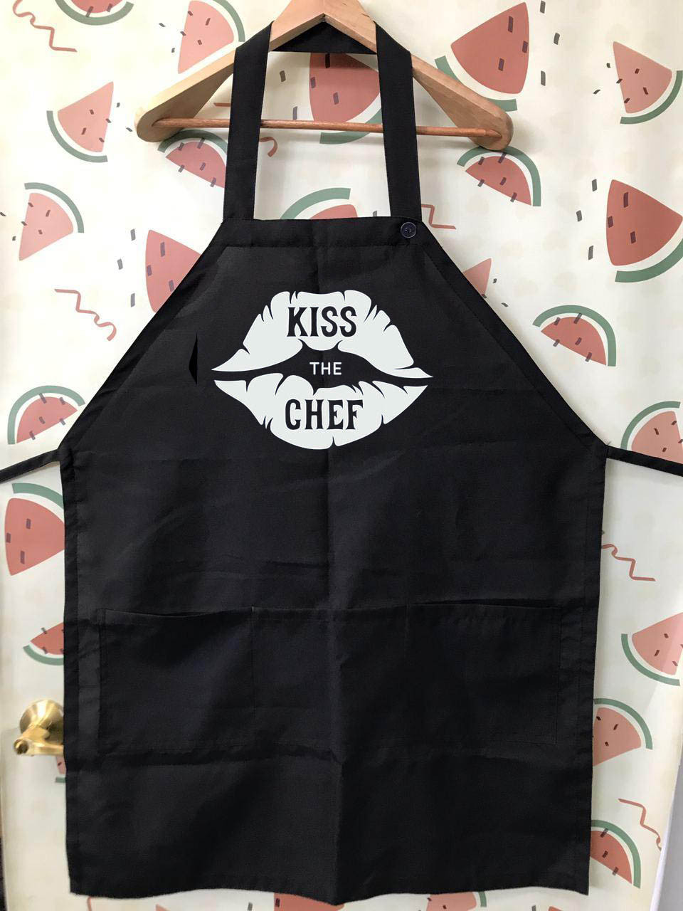 

Фартук с принтом "Kiss the chef"