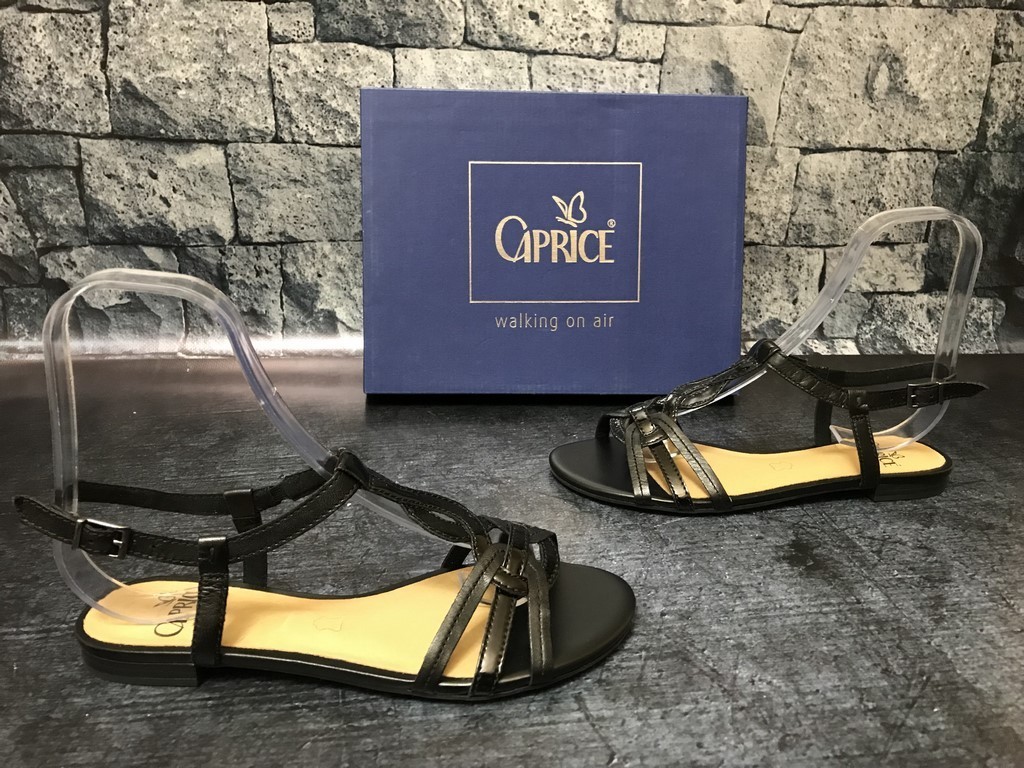 

Босоножки Caprice 9/9- 28109- 32 001 39 (25.7 см) Черные