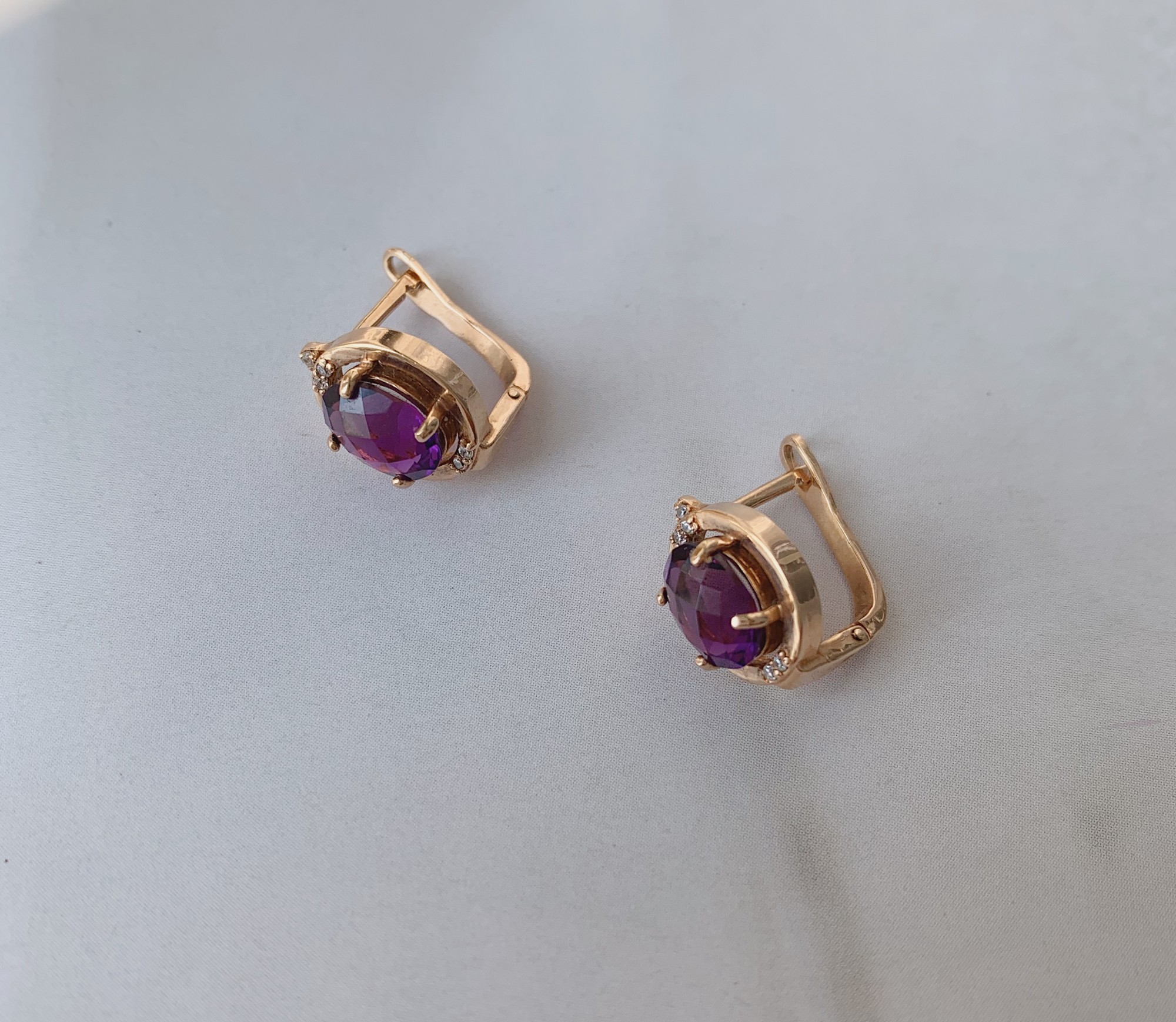

Серьги из красного золота с аметистом и фианитами С979