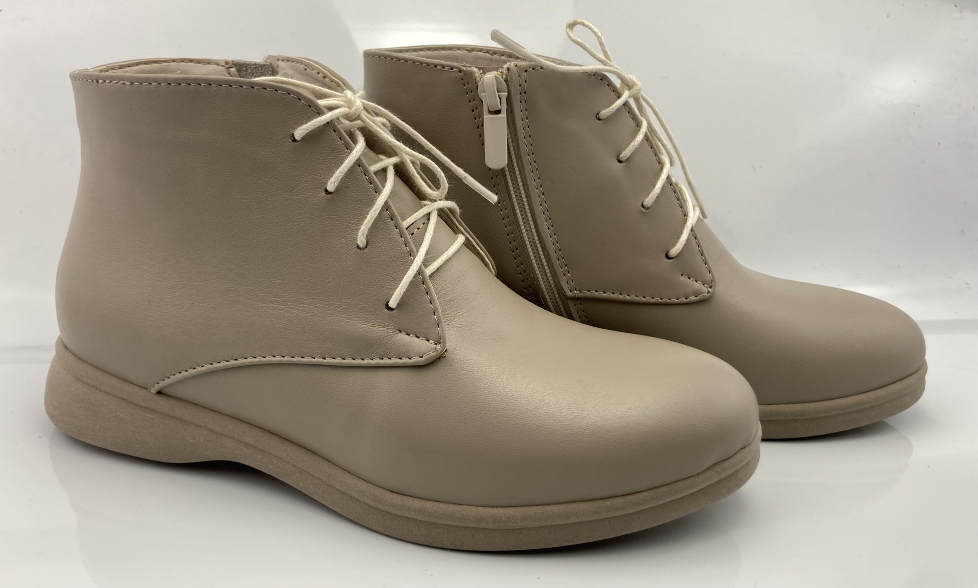 

Ботинки DJUS SHOES 40 (26 см.) 17.03.186 Бежевые