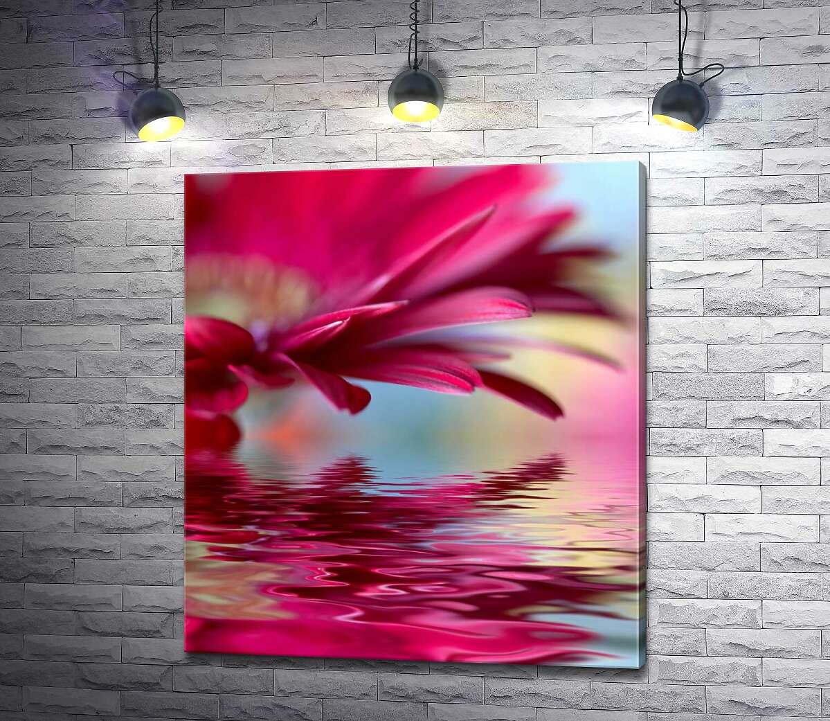 

Картина ArtPoster Малиновая гербера отражается в прозрачных волнах воды 100x113 см Модуль №1