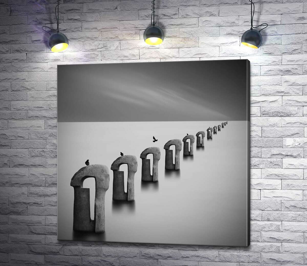 

Картина ArtPoster Черно-белая перспектива каменных статуй с птицами в тумане 100x100 см Модуль №1