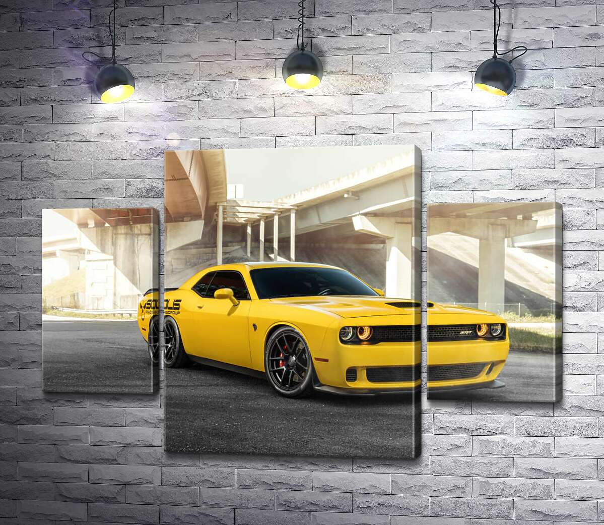 

Модульная картина ArtPoster Желтый автомобиль Dodge Challenger Hellcat остановился под мостом 100x69 см Модуль №7