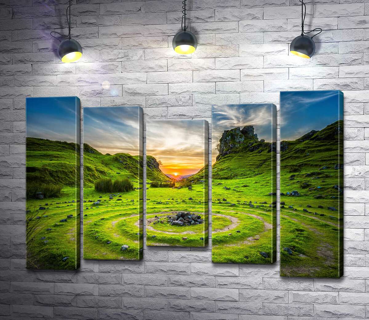 

Модульная картина ArtPoster Загадочные круги на изумрудной траве в долине Фей (The Fairy Glen) 130x88 см Модуль №28