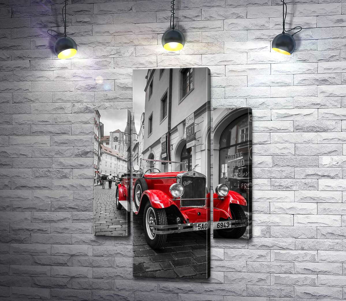 

Модульная картина ArtPoster Красная яркость ретро-автомобиля Praga Alfa на улицах Праги 80x120 см Модуль №7