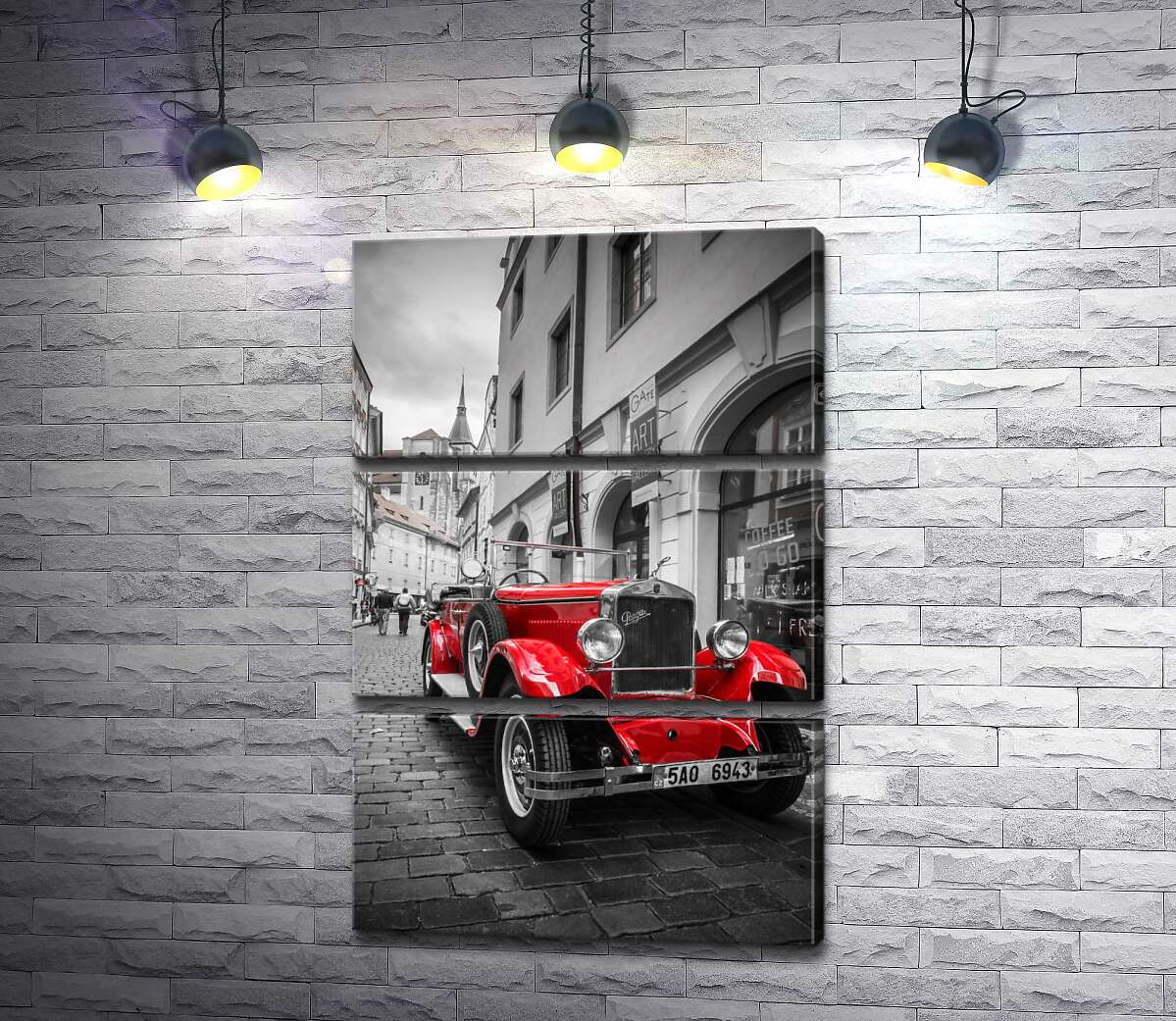 

Модульная картина ArtPoster Красная яркость ретро-автомобиля Praga Alfa на улицах Праги 100x150 см Модуль №13