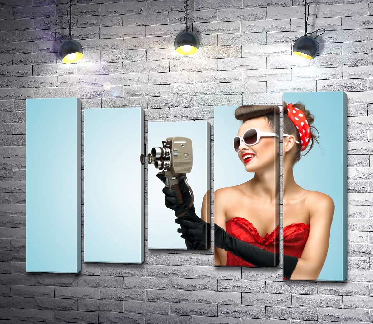 

Модульная картина ArtPoster Леди в красном восторженно снимает на камеру 130x88 см Модуль №28