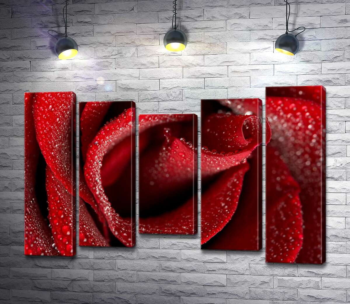 

Модульная картина ArtPoster Нежная середина красной розы, усеянная каплями росы 130x88 см Модуль №28