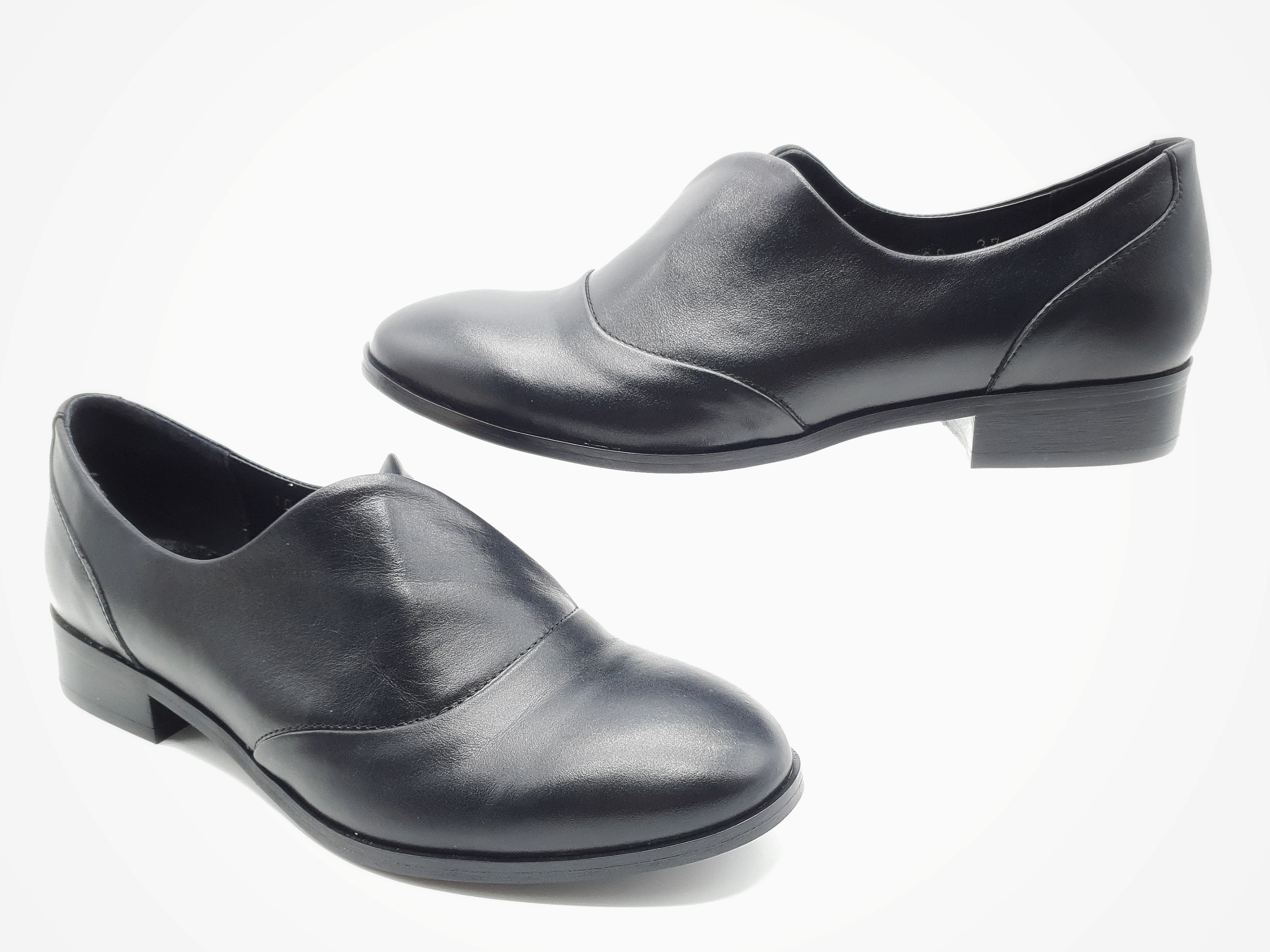 

Жіночі туфлі Patterns чорні шкіряні P-17-10 24,5 см 37(р)
