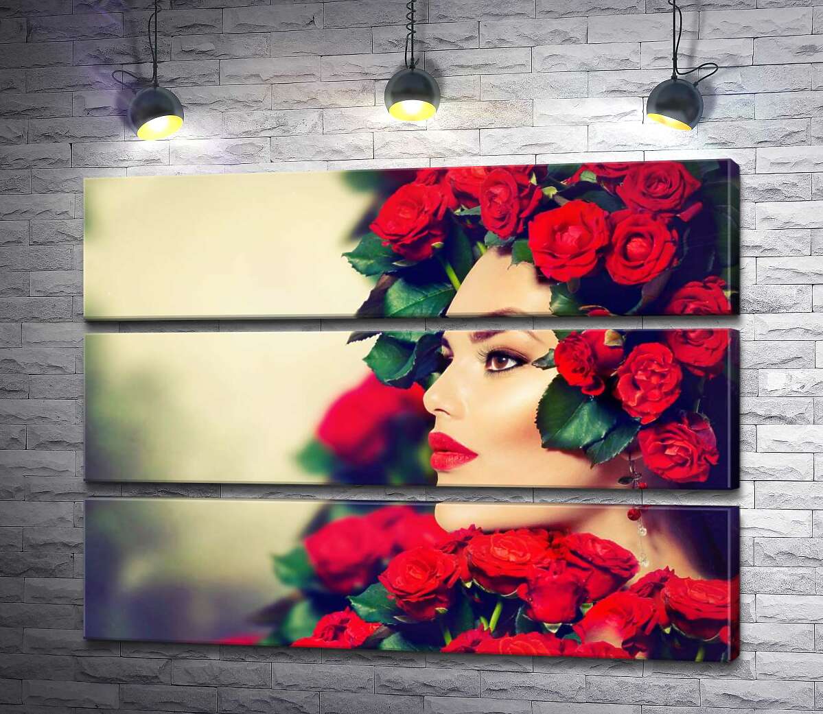 

Модульная картина ArtPoster Профиль девушки в украшении горяще-красных роз 100x75 см Модуль №13