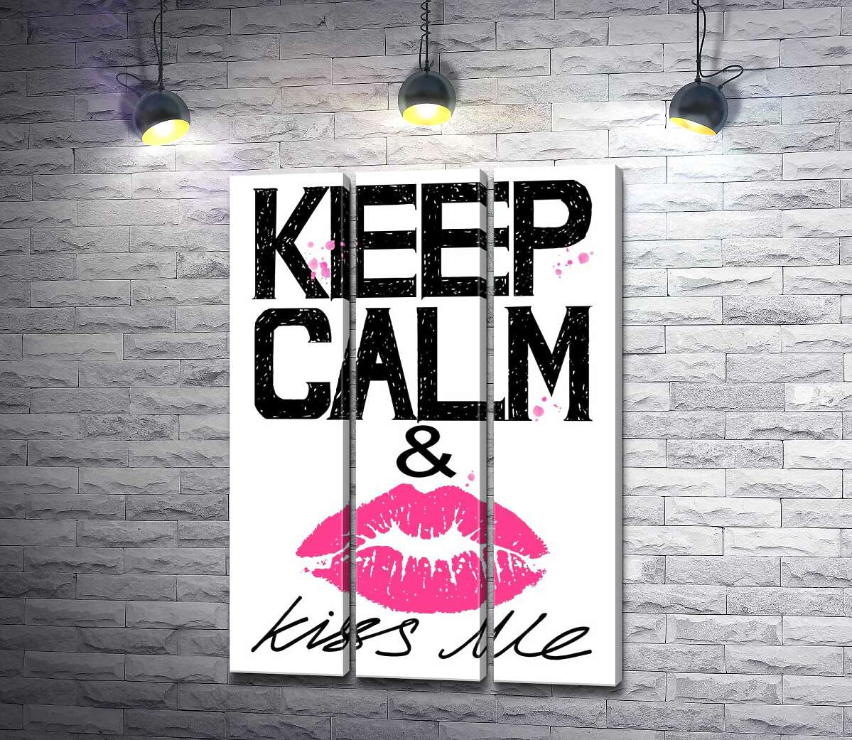 

Модульная картина ArtPoster Розовый отпечаток губ среди надписи "keep calm and kiss me" 102x146 см Модуль №11